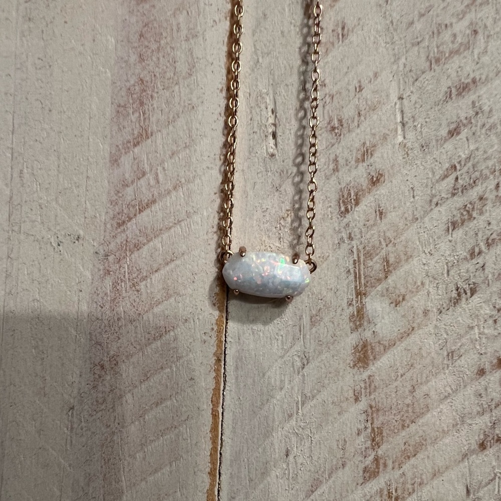 Kendra Scott Opal Rose Gold necklace
